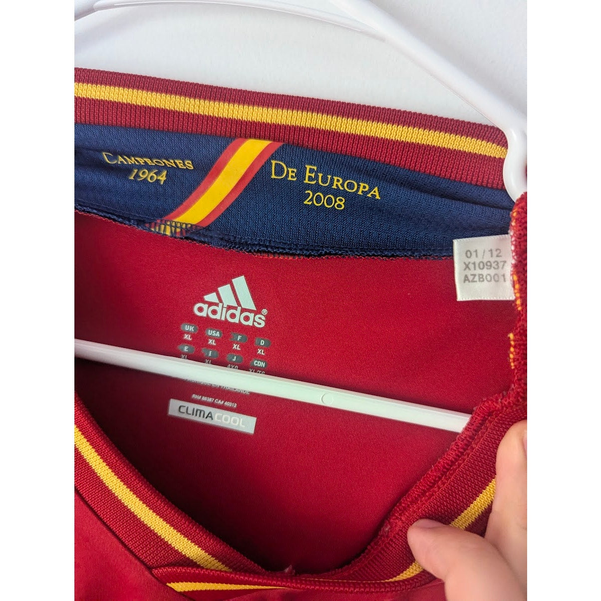 Spain 2012 Andres Iniesta Home Jersey Men’s XL Adidas Euro 2012 Soccer Shirt