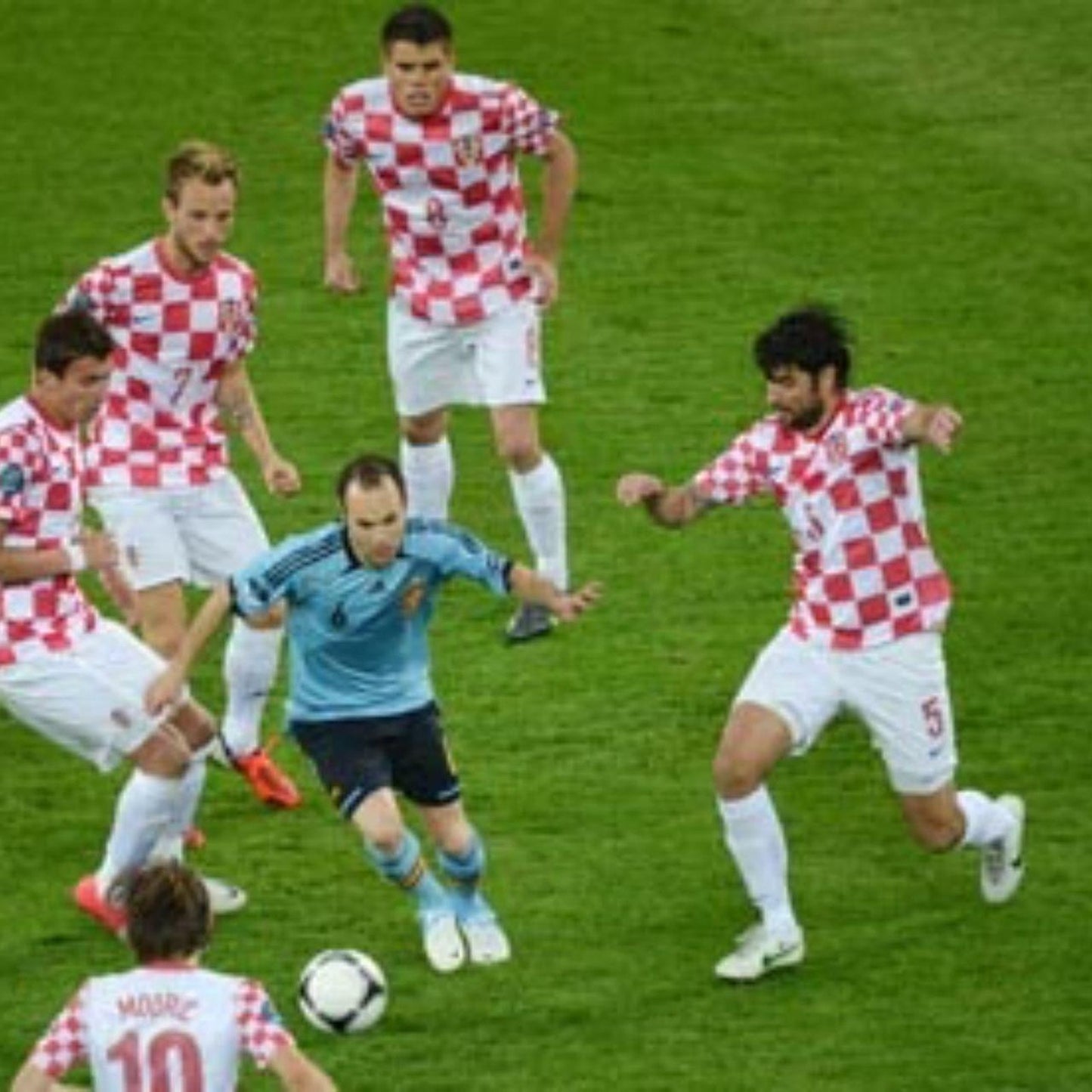 Spain 2012 Away Iniesta Jersey – Men’s XL | EURO Fully Patched Adidas Shirt