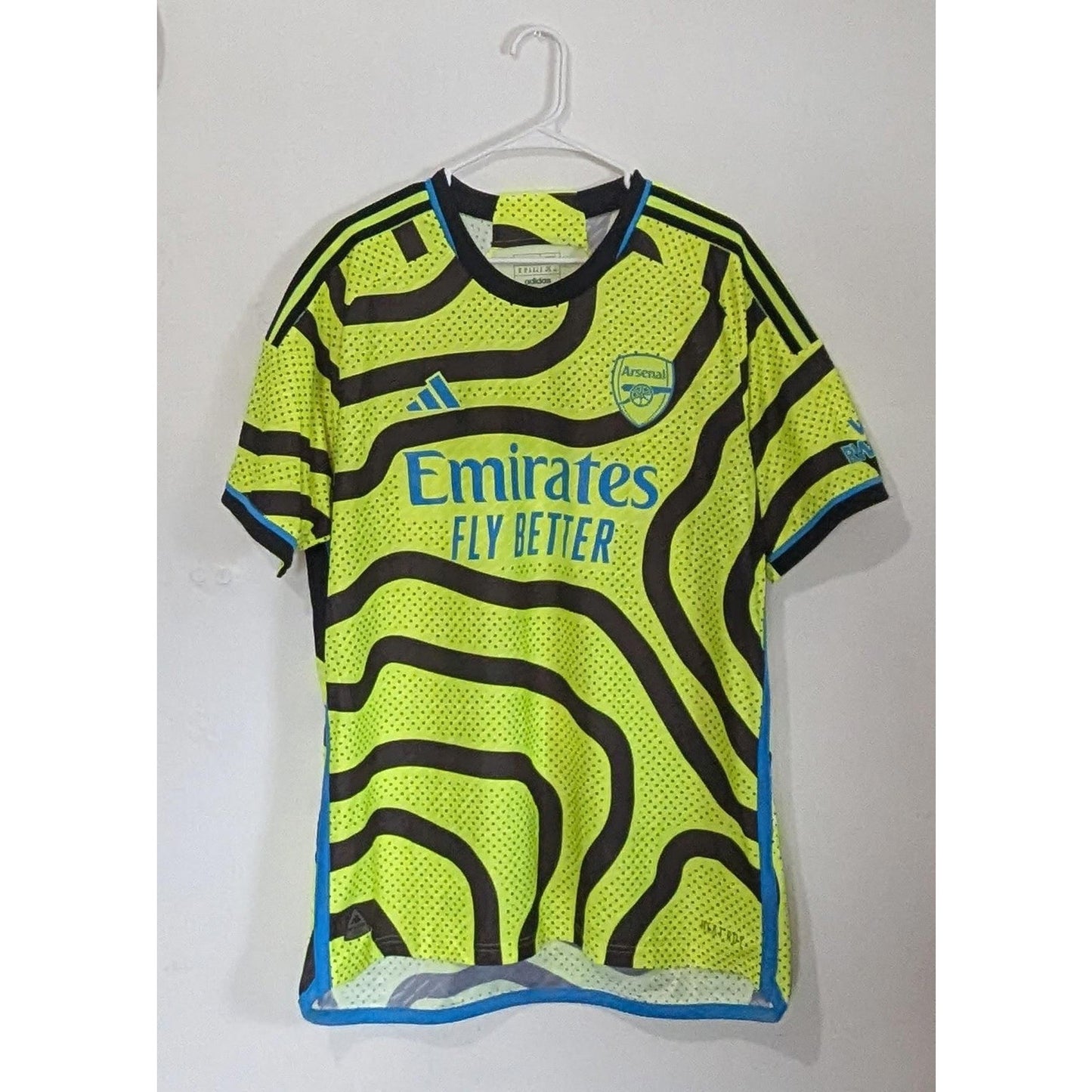 🔥 Arsenal 2023/24 Away Saliba Jersey – #2 Authentic Adidas Kit HT.RDY