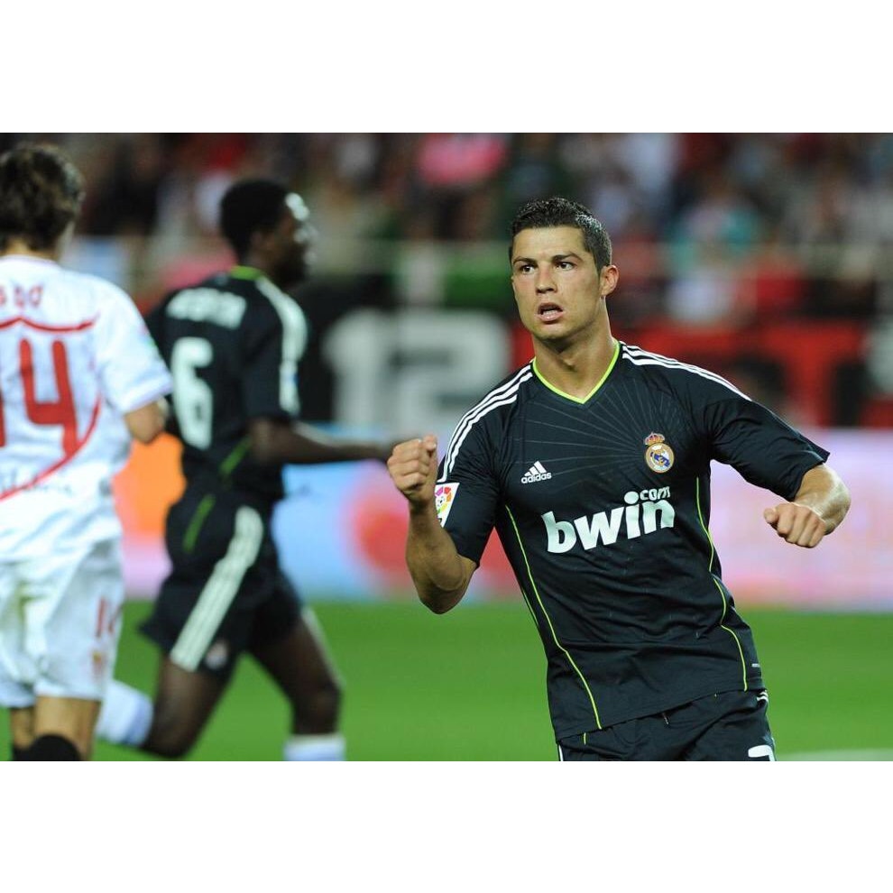 Real Madrid 2010-11 Away Cristiano Ronaldo Jersey Men’s Large Adidas UCL Fully Patched