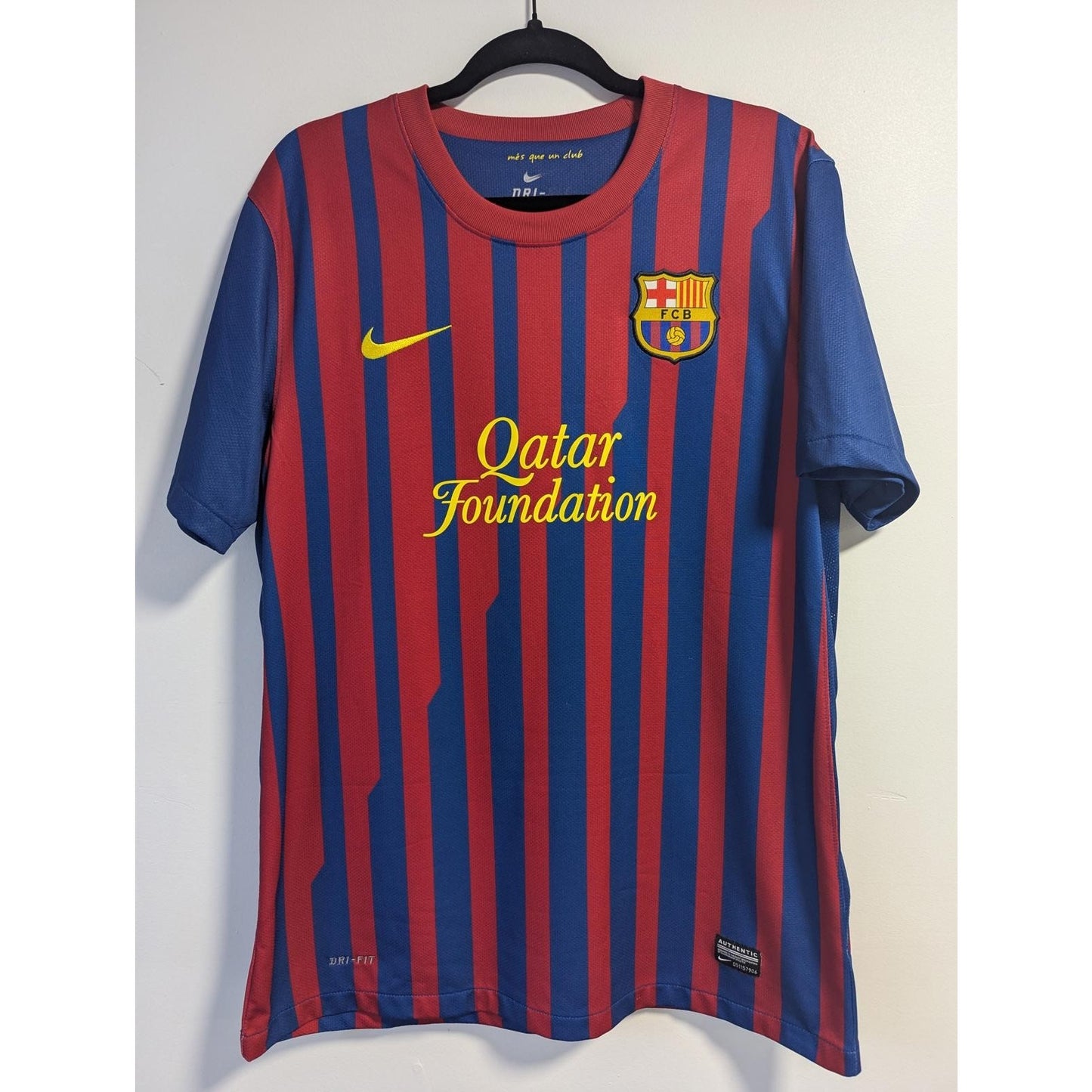 FC Barcelona 2011-12 Home Jersey – Xavi #6 – Men’s Large – Rare Nike Kit