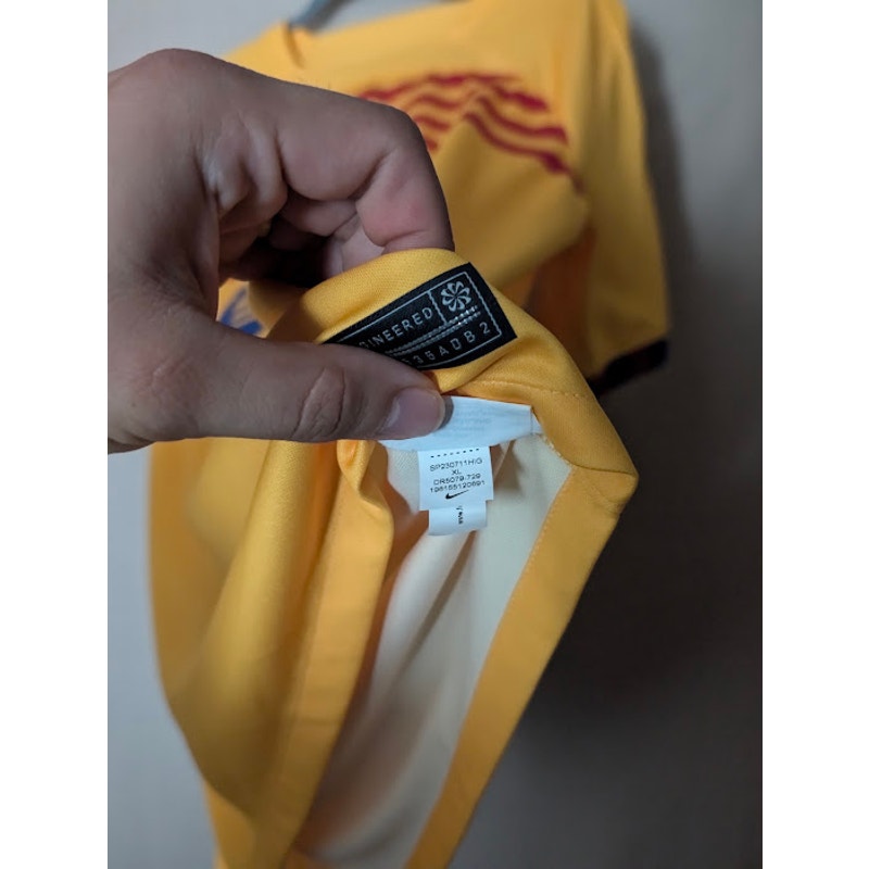 FC Barcelona 2023-24 Fourth Jersey Jules Kounde #23 Mens XL Nike NWT La Liga Fully Patched Yellow Soccer Shirt