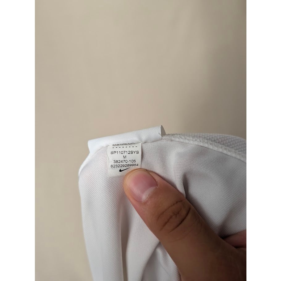 Manchester United 2010-11 away Chicharito jersey - photo 3