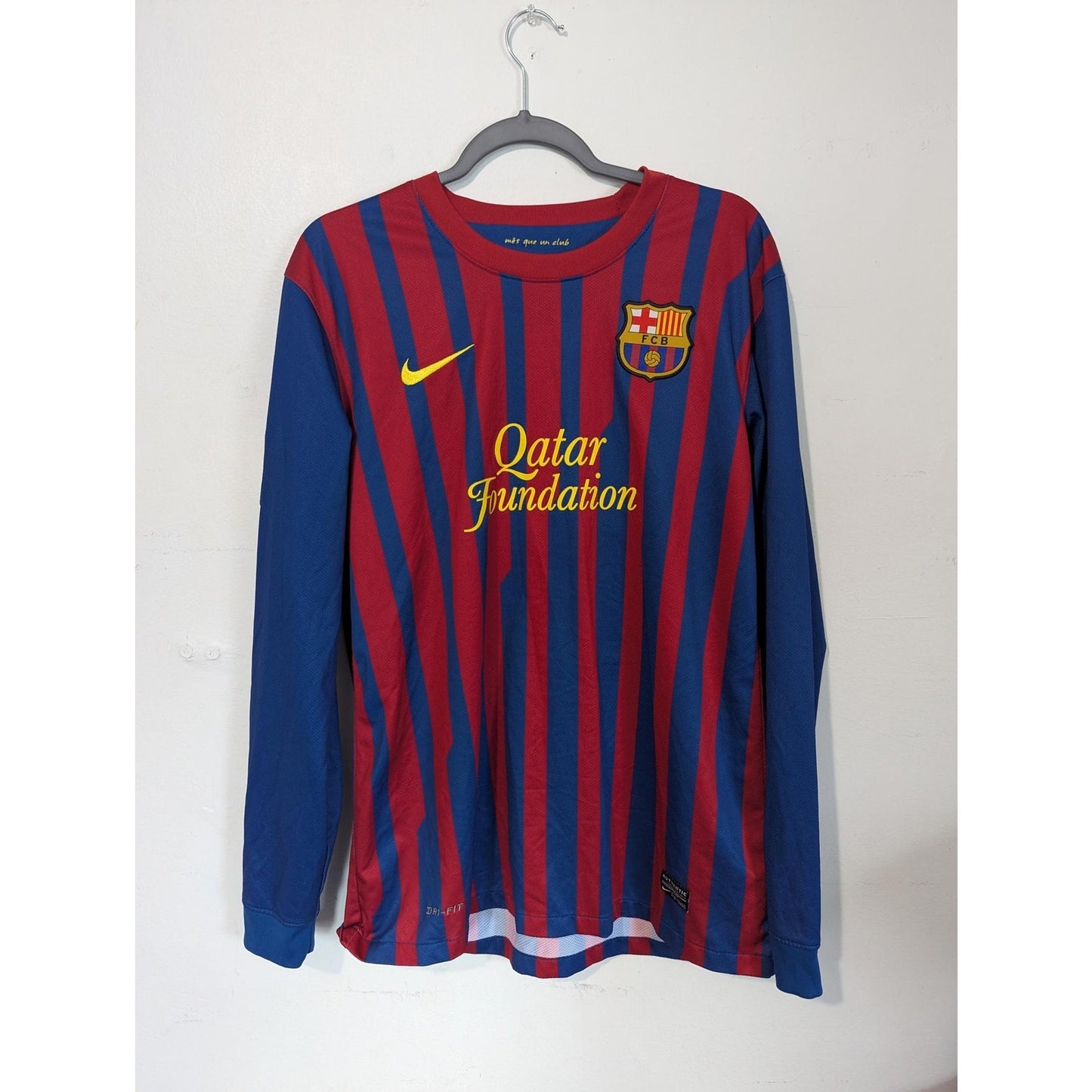 FC Barcelona 2011-12 Home Lionel Messi Jersey - Men's Large - Longsleeve
