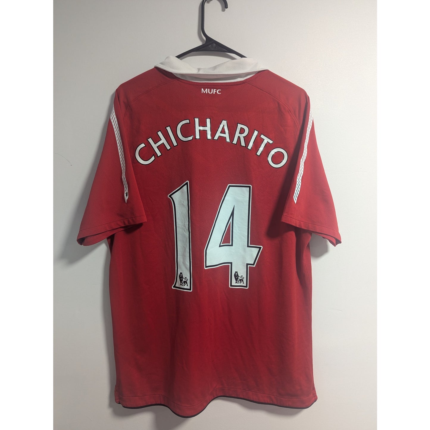 Manchester United 2010-2011 Home Chicharito Jersey - Men's Large (382469-623)