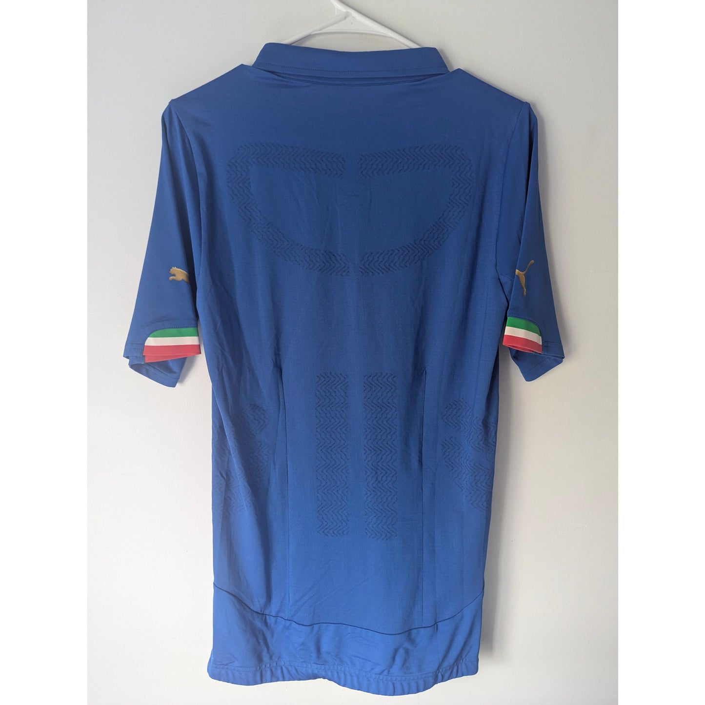 Italy 2014 Home Jersey - Men's Large - Matchday Kitroom Edition