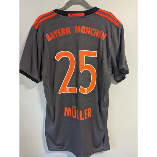 Bayern Munich 2016-17 Thomas Muller Away Jersey Men’s Large Adidas Soccer Shirt