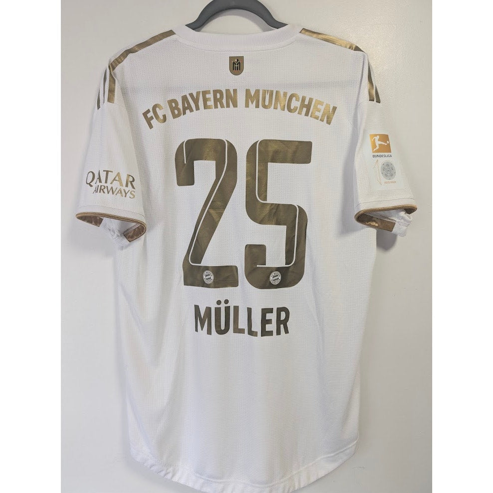 Bayern Munich 2022-23 away Thomas Muller player version jersey, men's large