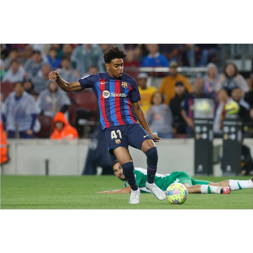 FC Barcelona 2022-23 Lamine Yamal Home Jersey Men’s XL NWT Nike Soccer Shirt