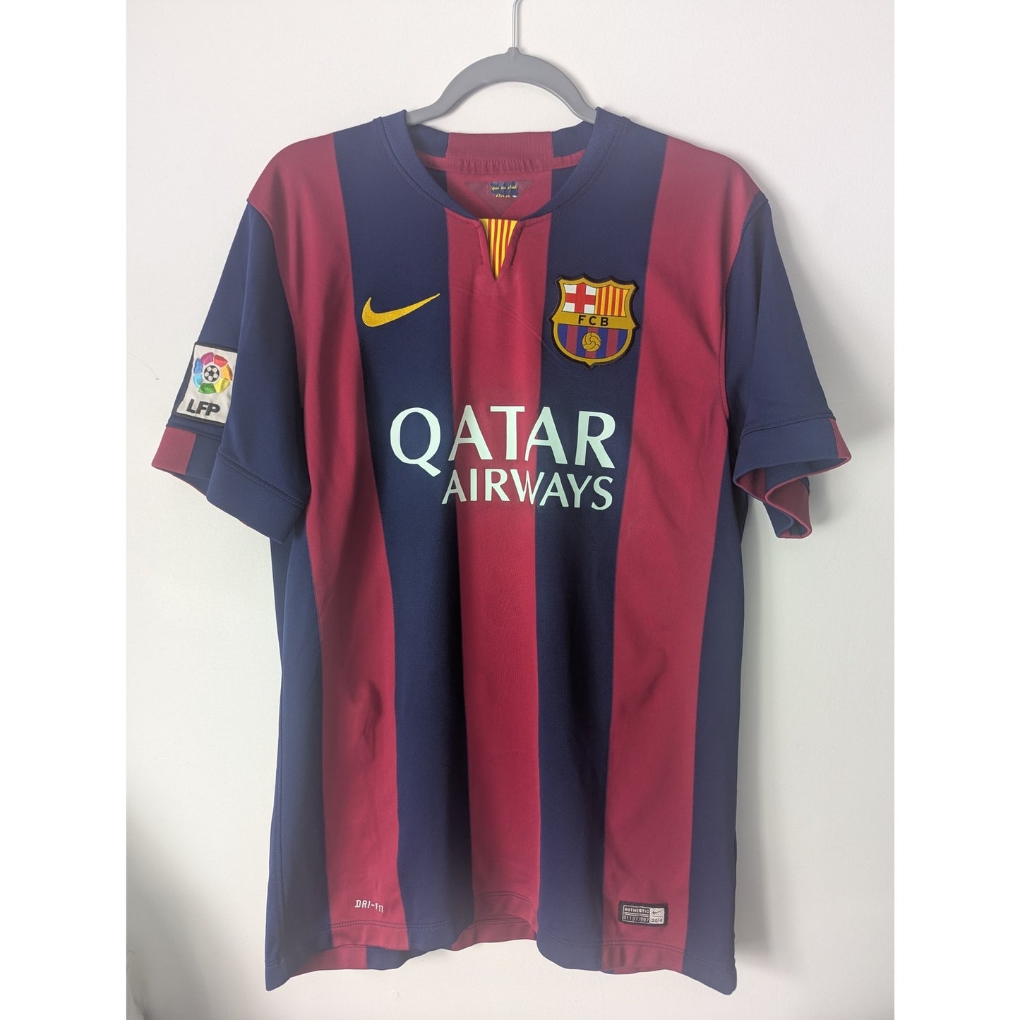 FC Barcelona 2014-15 Sergio Busquets Home Jersey Men’s Large Authentic Nike Soccer Shirt