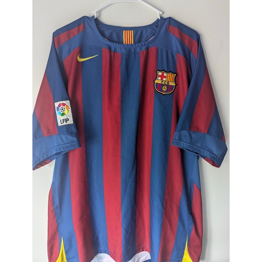 FC Barcelona 2005-06 Home Ronaldinho Jersey - Men's Large | La Liga Patched Vintage Nike Shirt