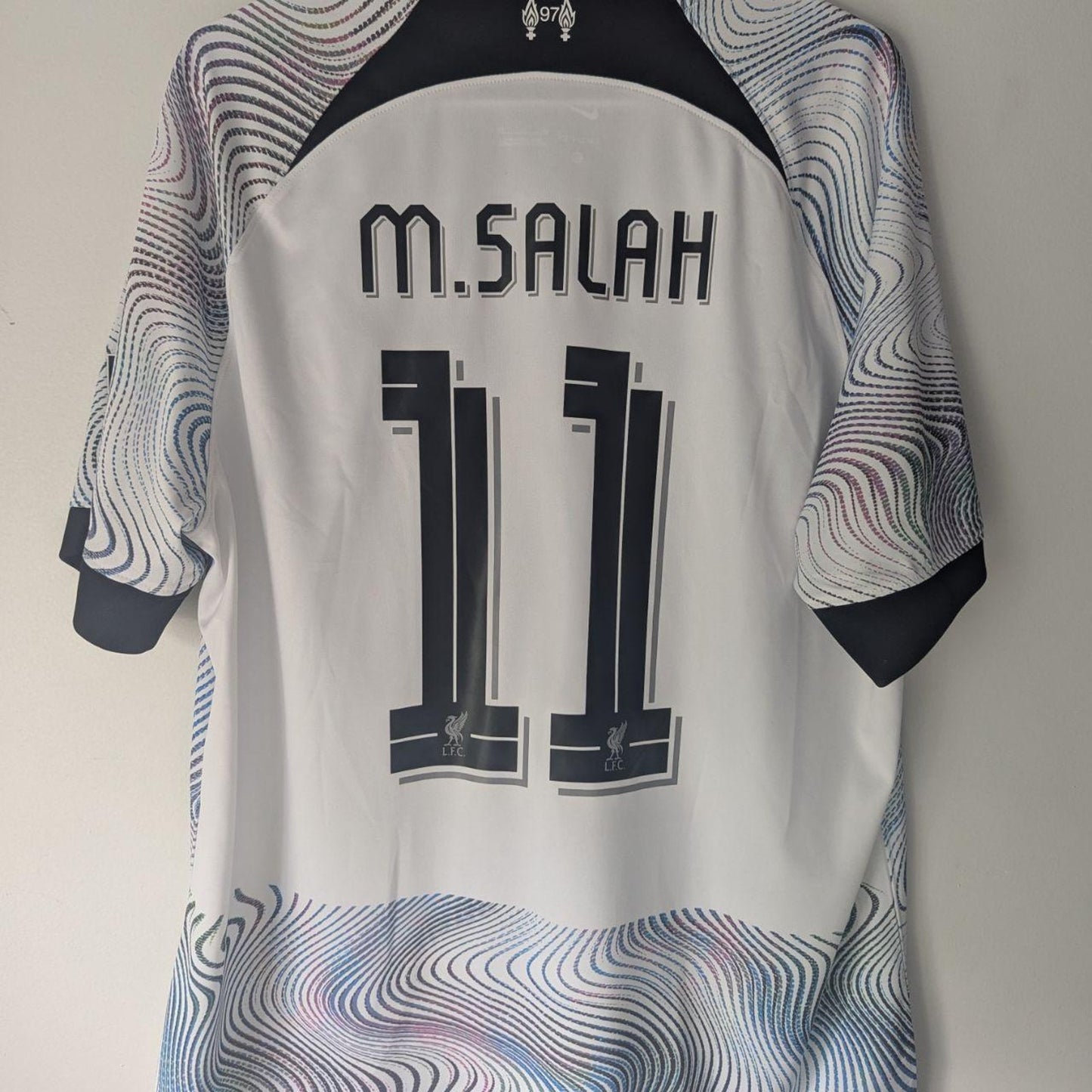 Liverpool 2022-23 Away Mohamed Salah Jersey - Men's XL
