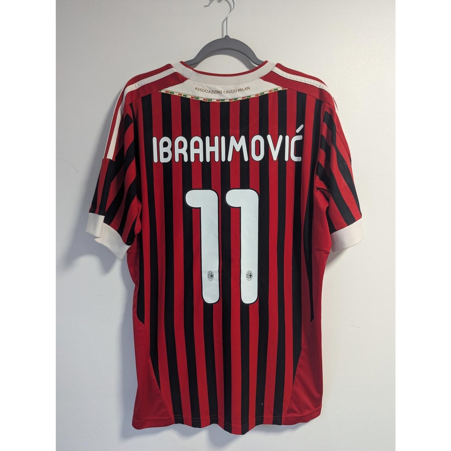 AC Milan 2011-12 Home Jersey – Zlatan Ibrahimović #11 – Men’s Large