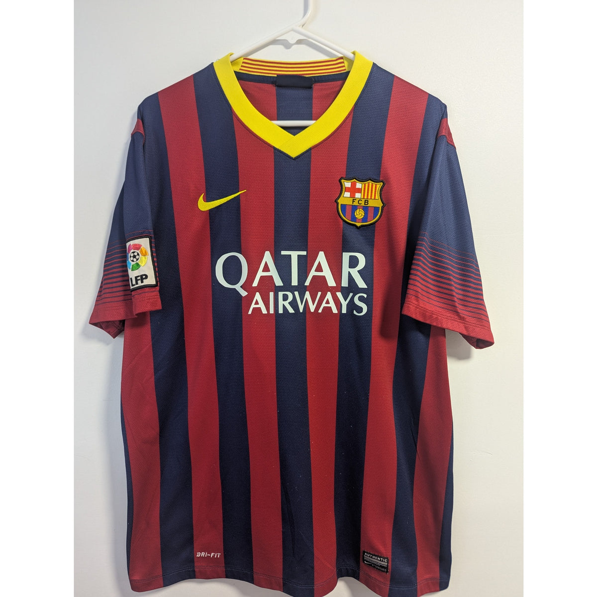FC Barcelona 2013-14 Home Andres Iniesta Jersey - Men's XL (532822-413)