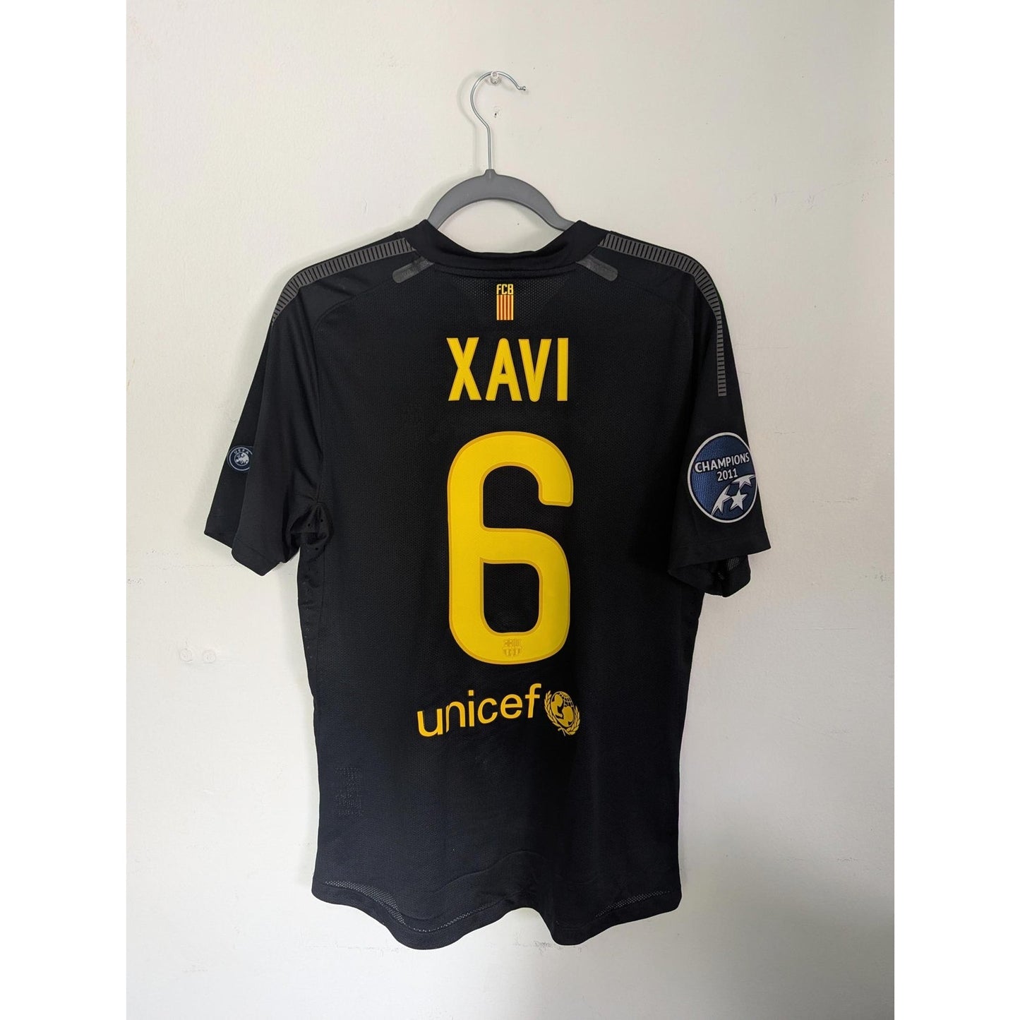 FC Barcelona 2010-11 Away Xavi Soccer Jersey UCL Authentic Nike Kitroom Men M