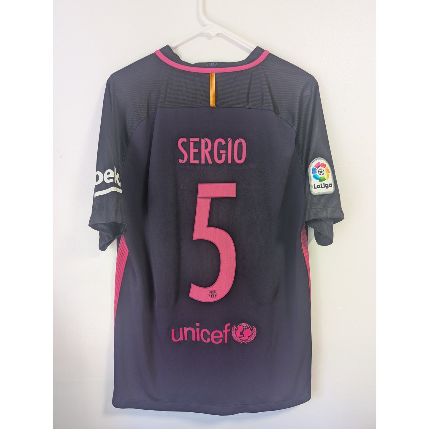 FC Barcelona 2016-17 Away Sergio Busquets Jersey - Men L