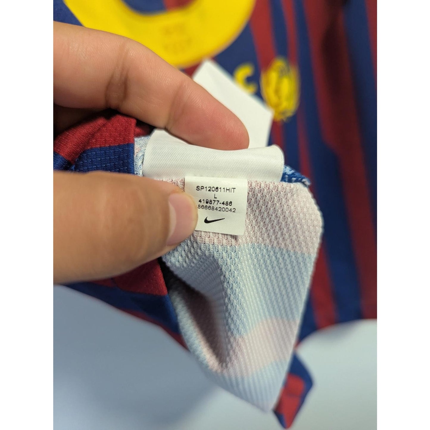 FC Barcelona 2011-12 Home Jersey – Xavi #6 – Men’s Large – Rare Nike Kit