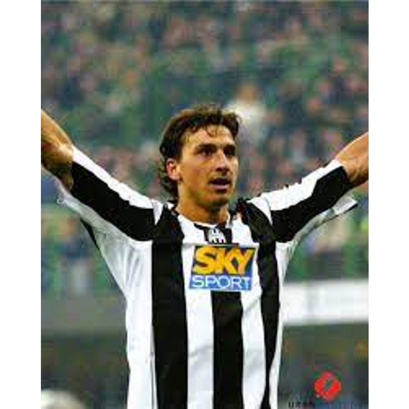 Juventus 2004-05 Home Ibrahimovic Jersey Men's L Authentic Vintage Nike Kit