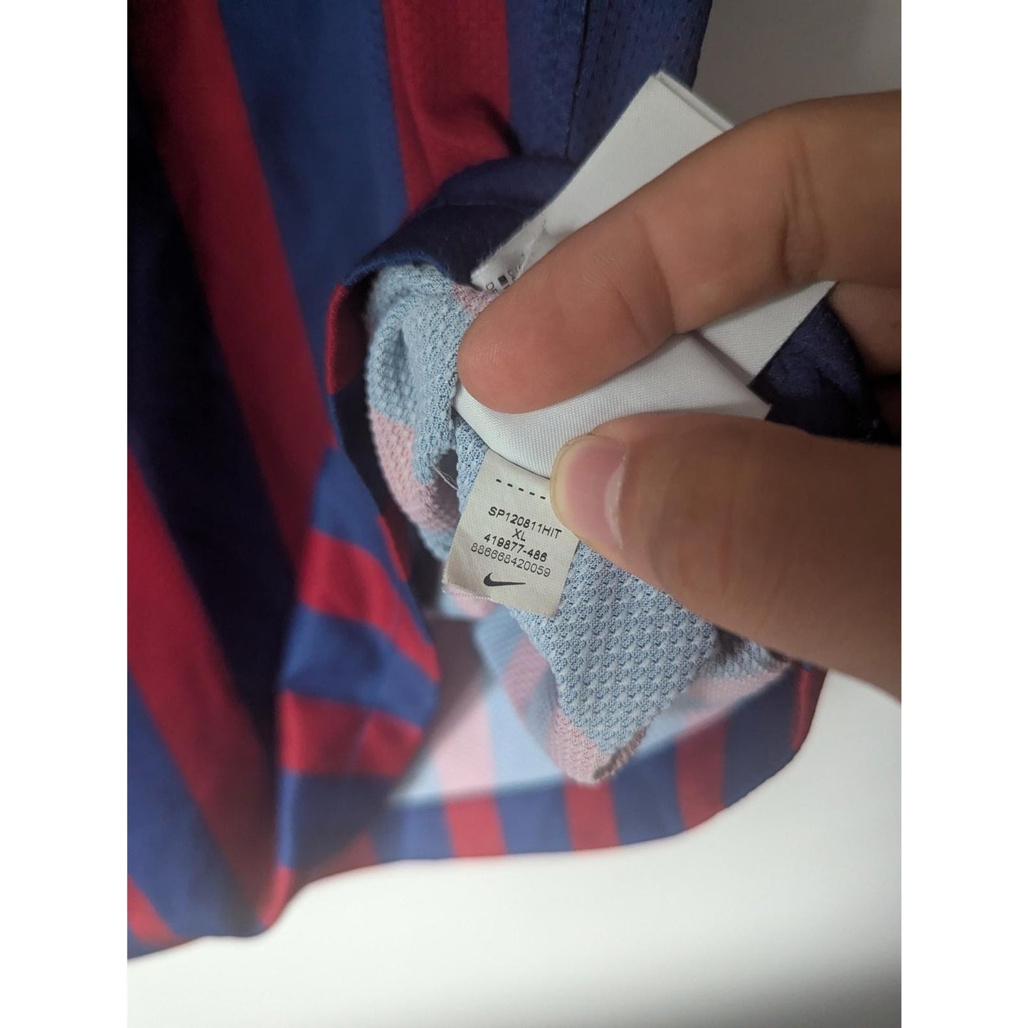 FC Barcelona 2011-12 Home Iniesta Jersey - Men XL