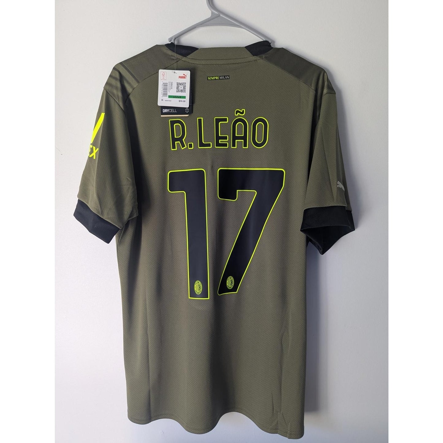 AC Milan 2022-23 Third Jersey – Rafa Leão #17 – Men’s Large – NWT