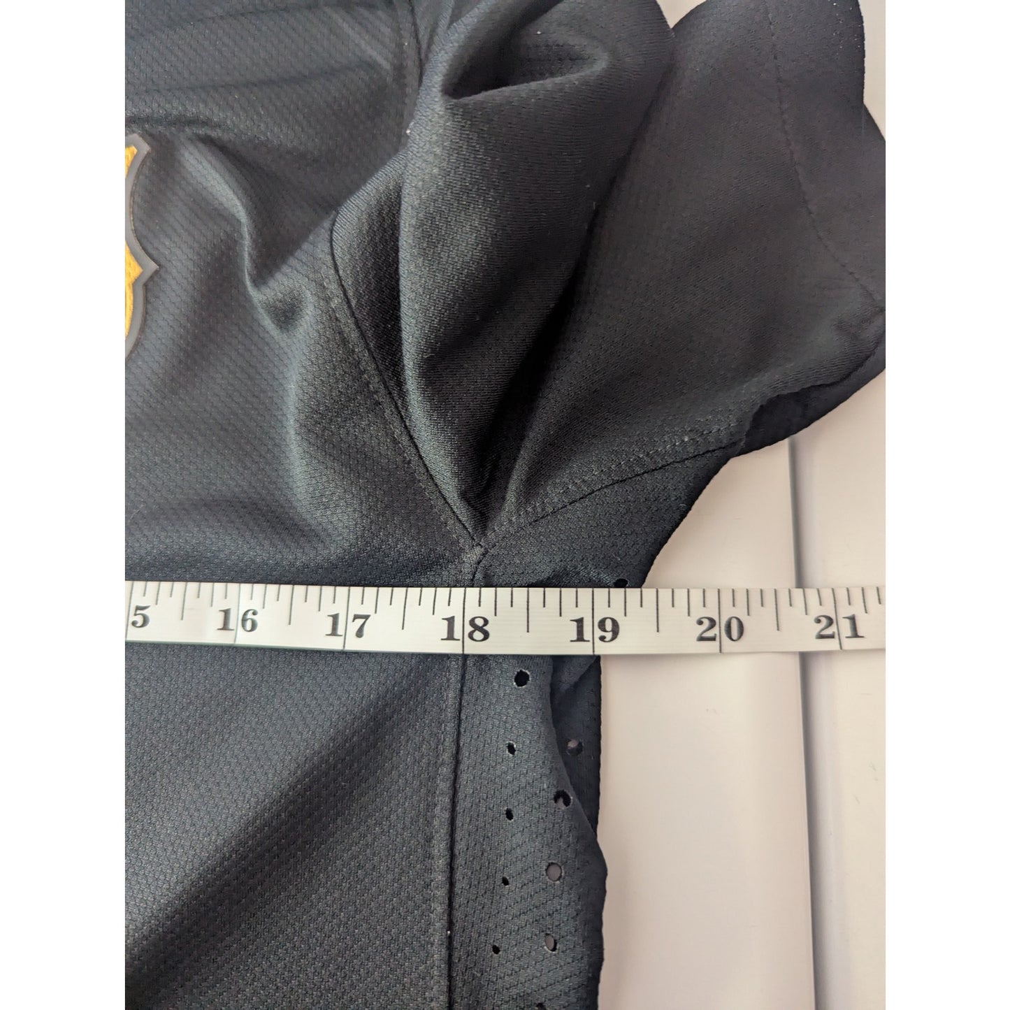 FC Barcelona 2010-11 Away Xavi Soccer Jersey UCL Authentic Nike Kitroom Men M