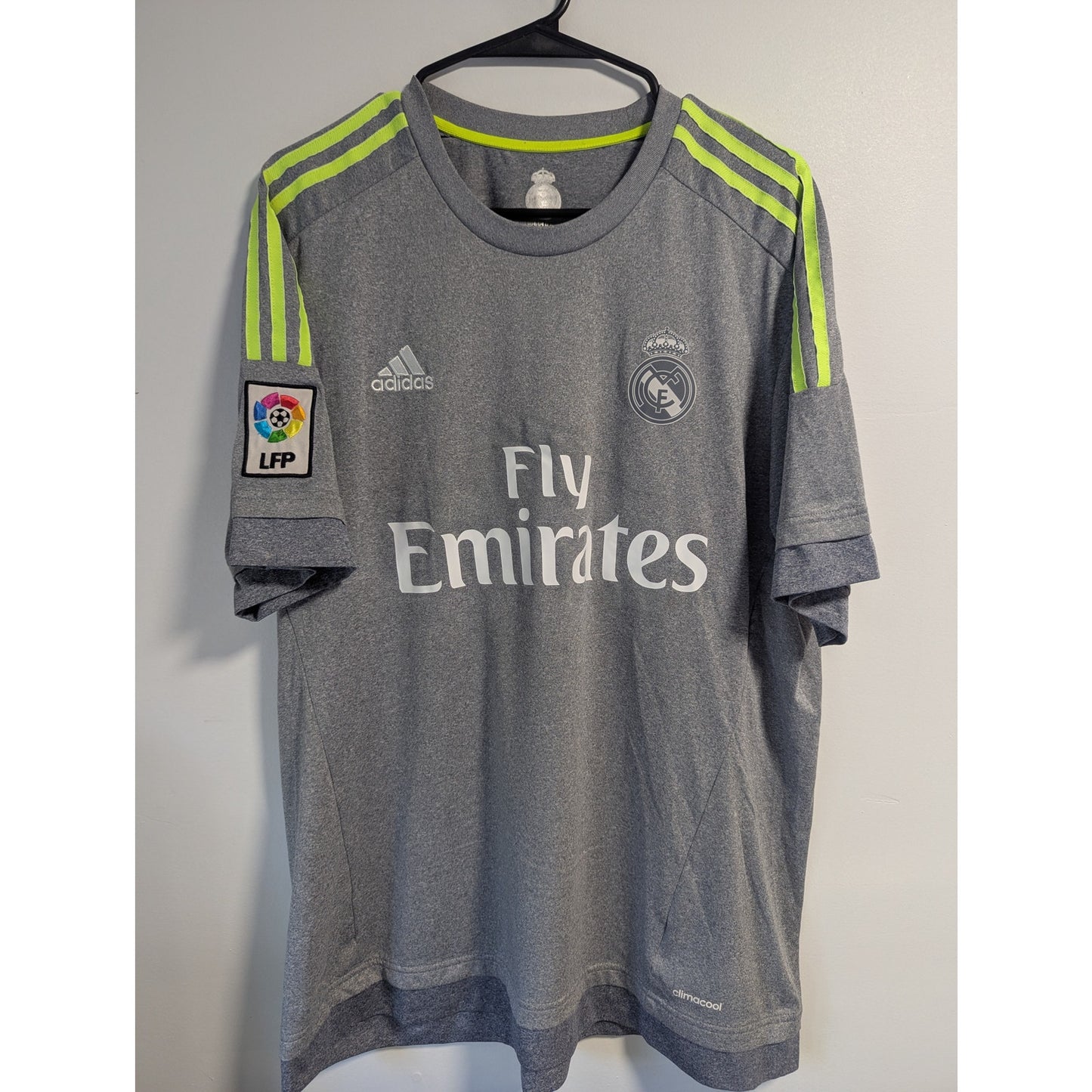 Real Madrid 2015-16 Away Ronaldo #7 Jersey — Men’s XL