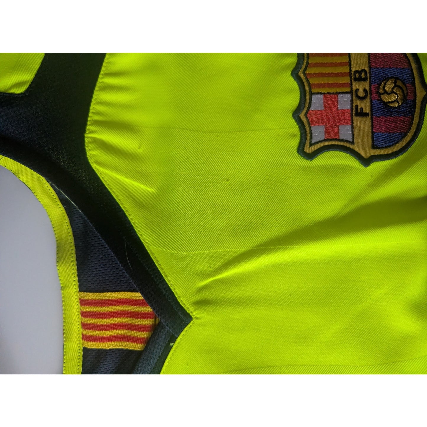 FC Barcelona 2005-06 Away Ronaldinho Jersey - Men's XL