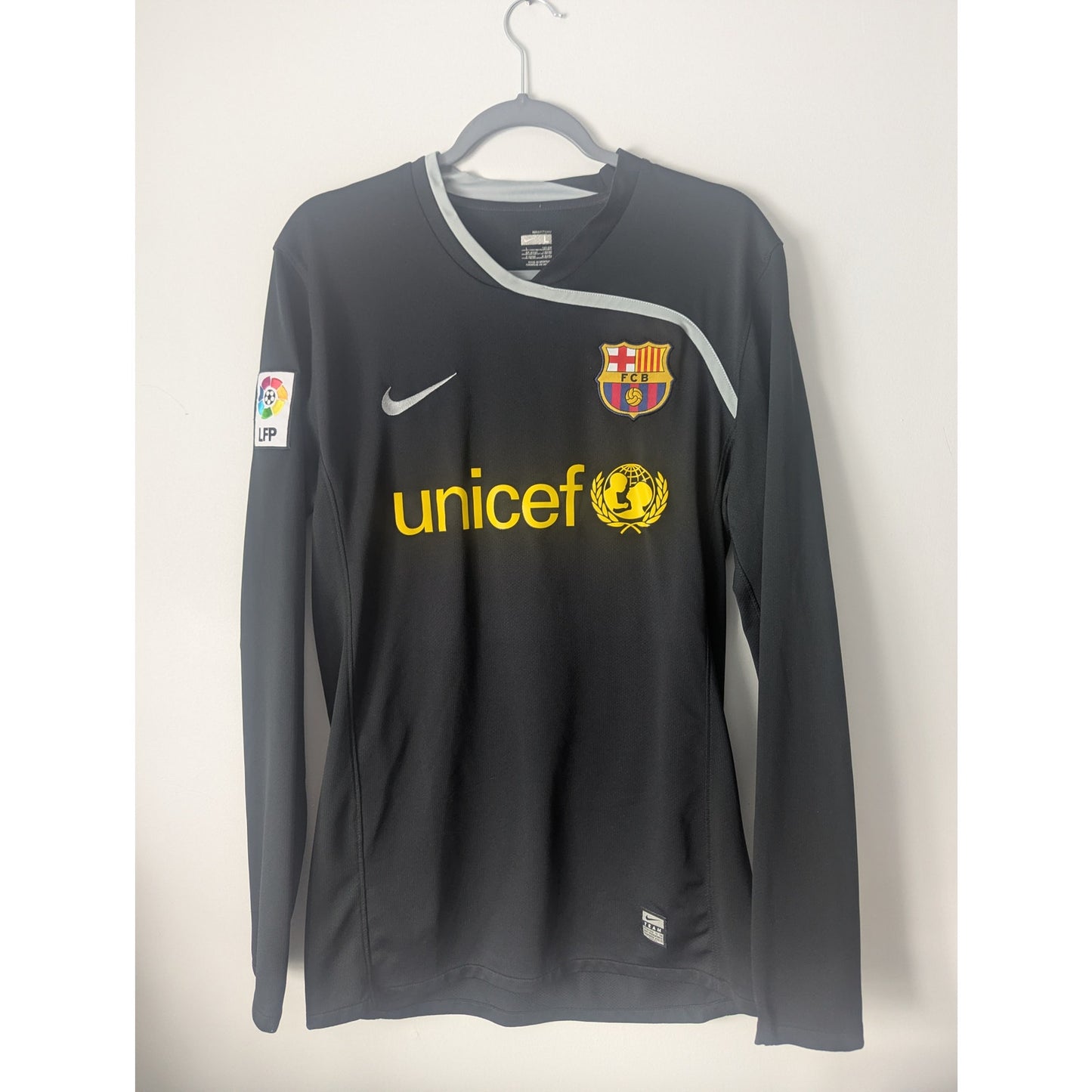 FC Barcelona 2008-09 Victor Valdés Goalkeeper Jersey – Men’s Large - Longsleeve