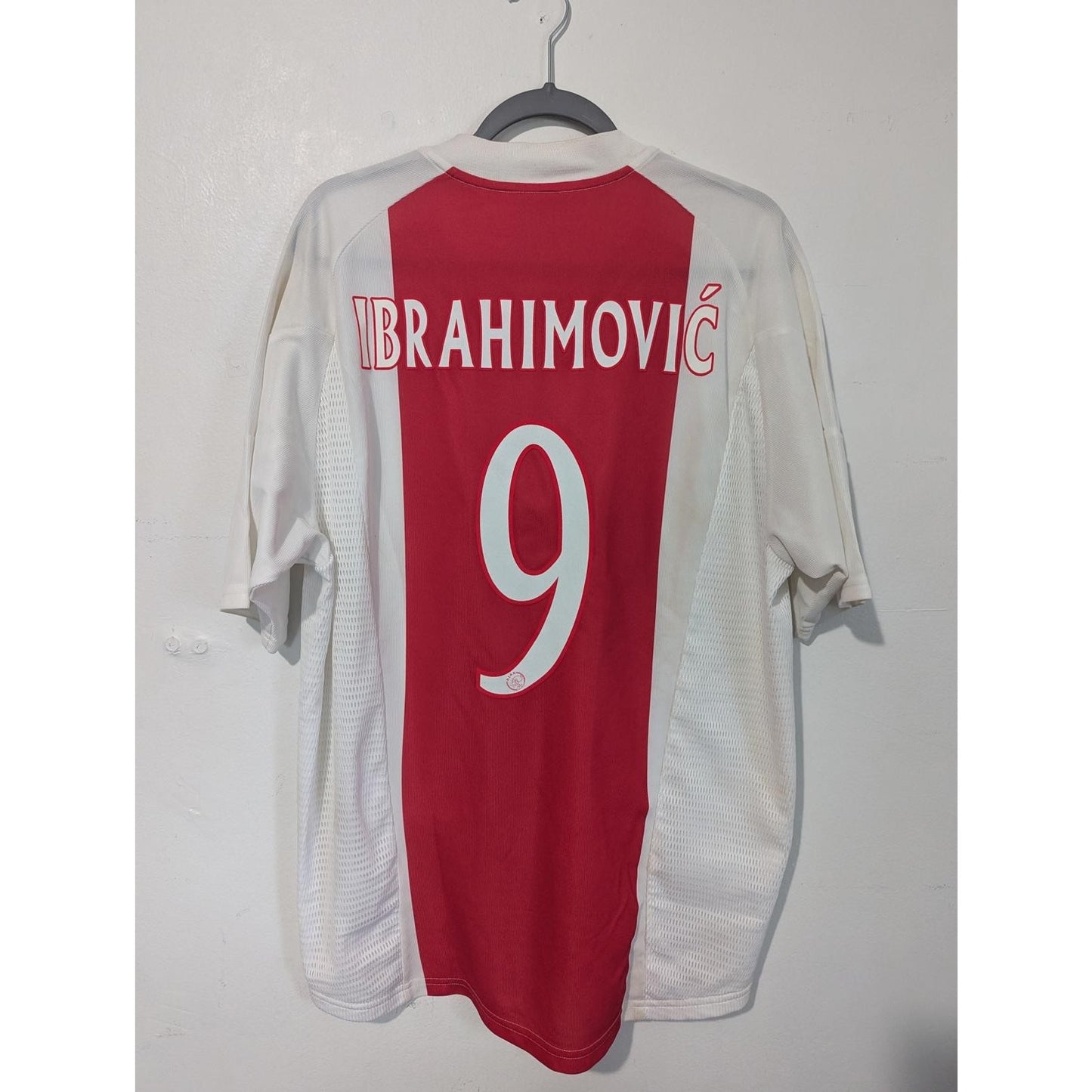 Ajax 2003-04 Home Zlatan Ibrahimovic Jersey - Men's Large