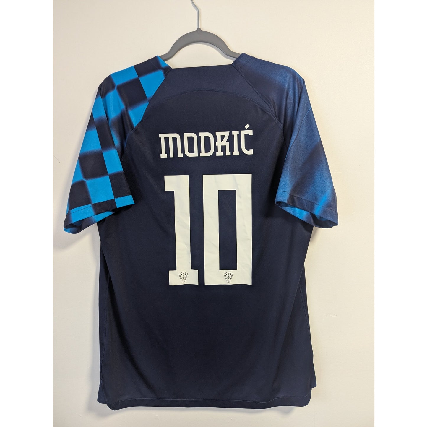 Croatia 2022 Away Luka Modric Jersey - Men's Large