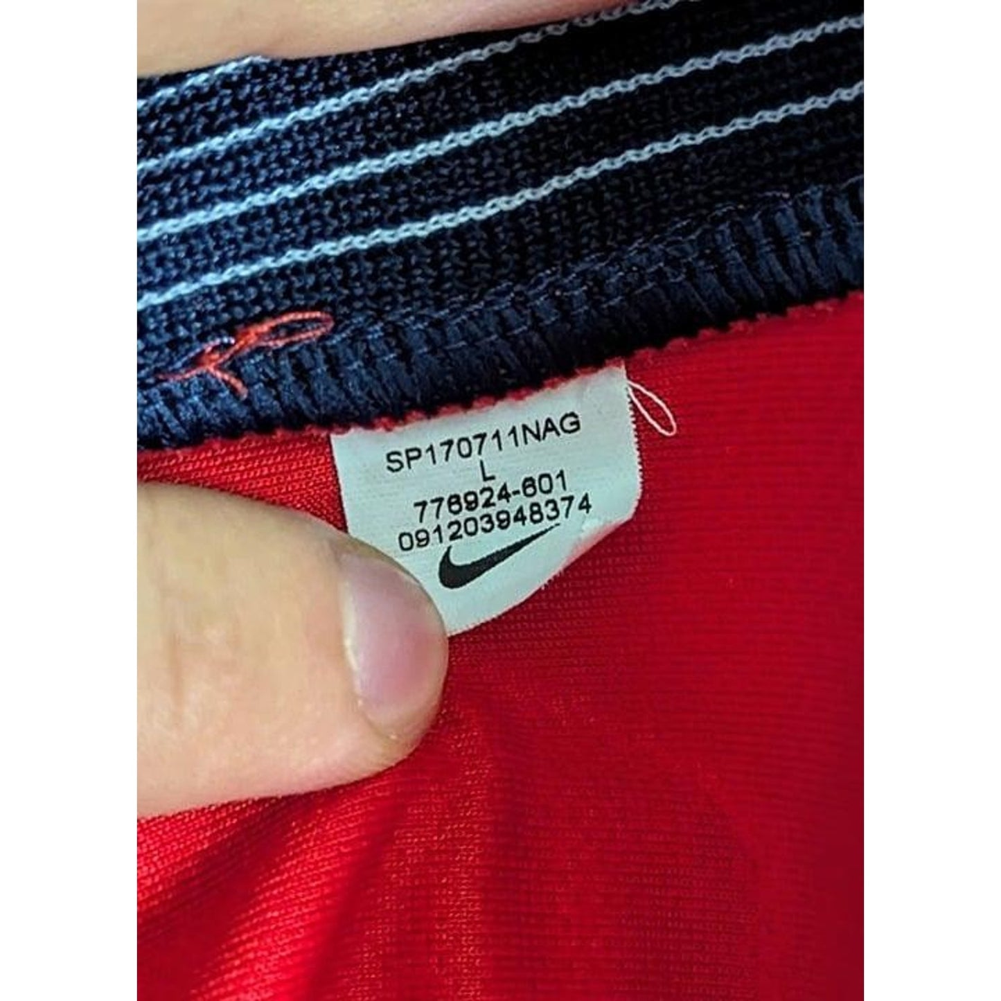 PSG 2016-17 Away Jersey – Ángel Di María #11 – Men’s Large – Rare Nike Kit