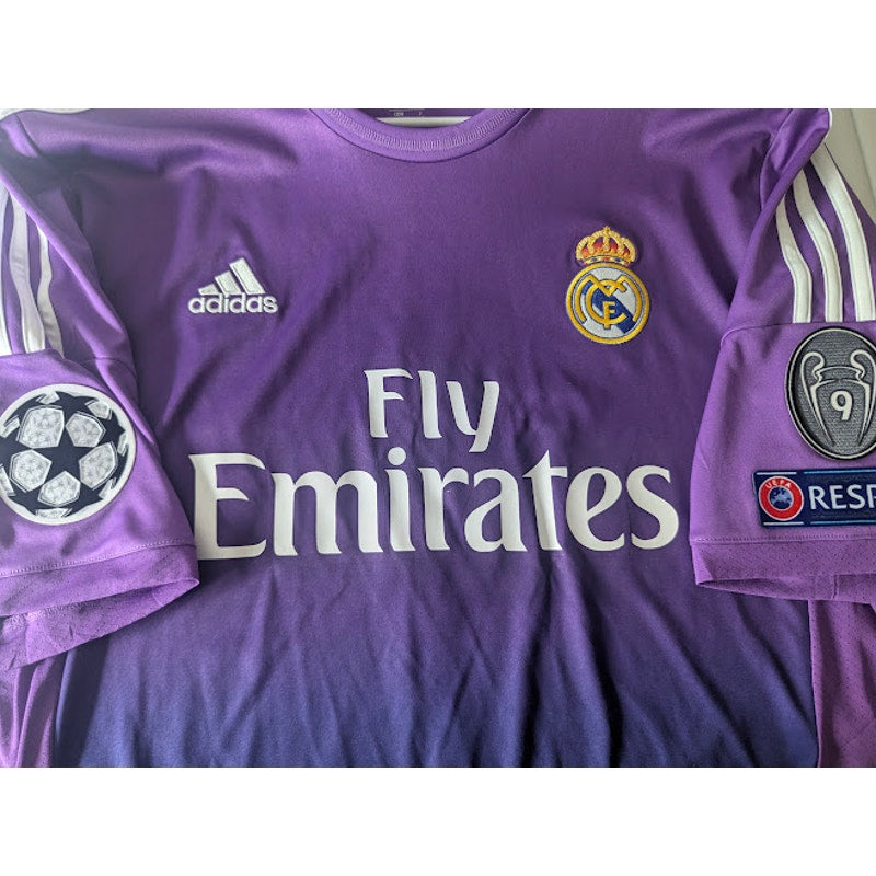 Real Madrid 2013–14 GK Casillas Jersey – Men’s XL | UCL Fully Patched La Décima Shirt