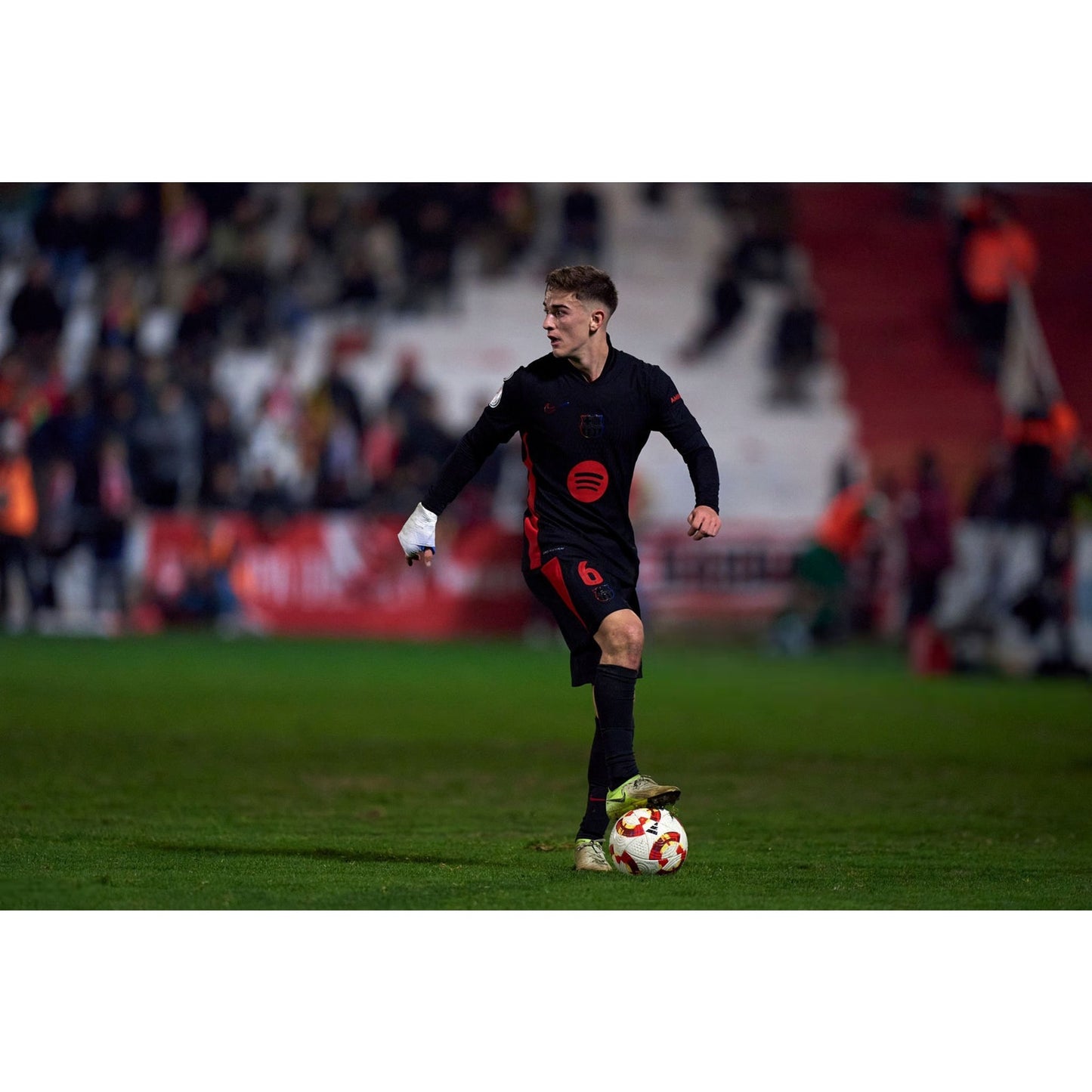 FC Barcelona 2024-25 Away Gavi Jersey - Men's Large