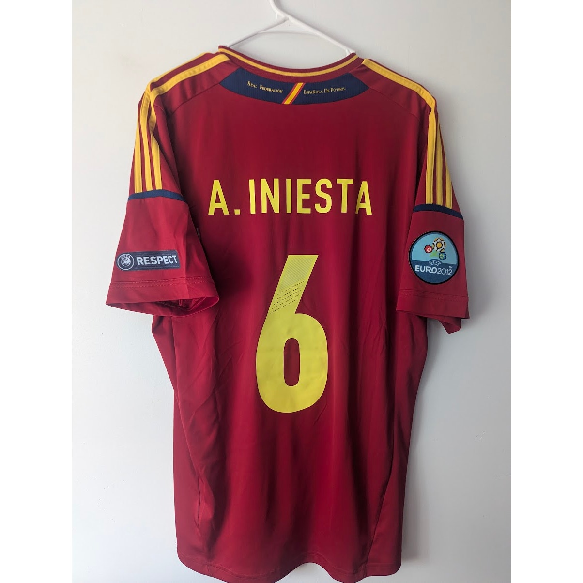 Spain 2012 Andres Iniesta Home Jersey Men’s XL Adidas Euro 2012 Soccer Shirt