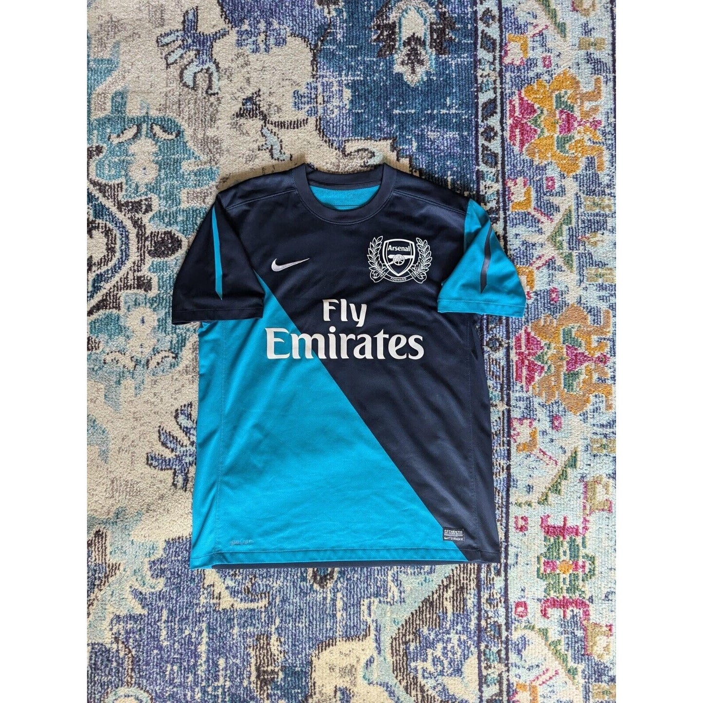 Arsenal 2011-12 Away Thierry Henry #12 Jersey — Authentic Nike Men’s Large Vintage Kit