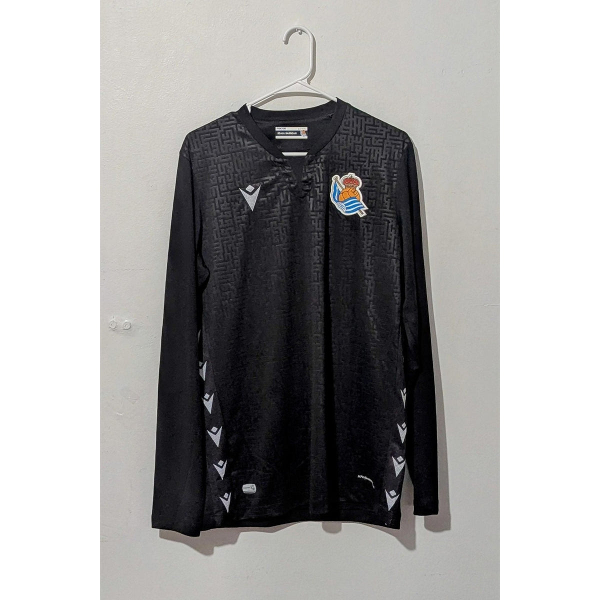 Real Sociedad 2021-22 goalkeeper jersey, Macron, black pattern, men's large