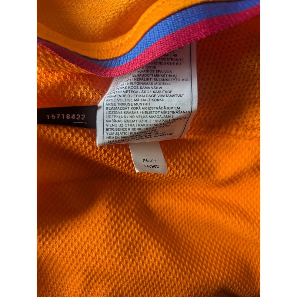 FC Barcelona 2006–07 Away Messi Jersey – Men’s XL | Vintage Nike Football Shirt